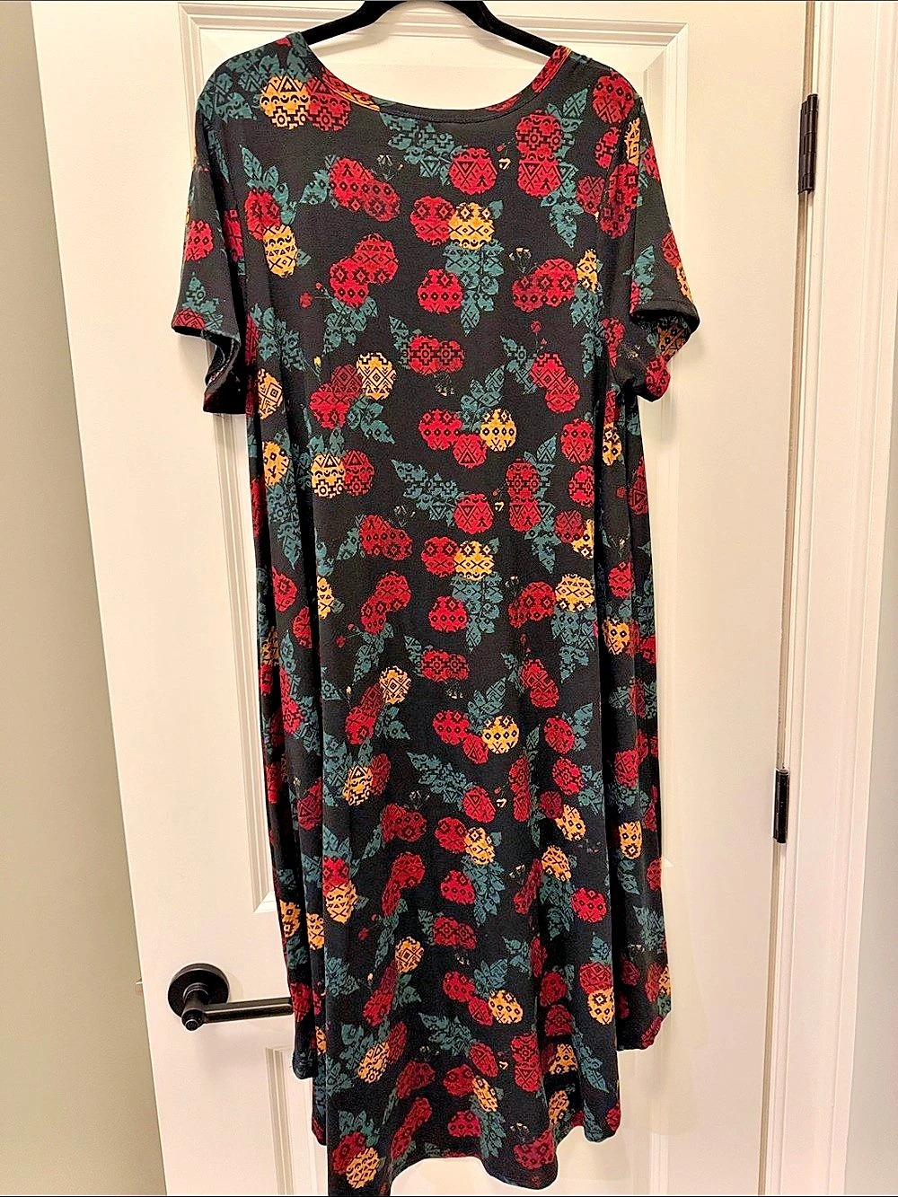 Floral Print Midi Dress in Black & Red Like New